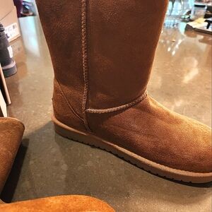 UGG Koolaburra boots. New